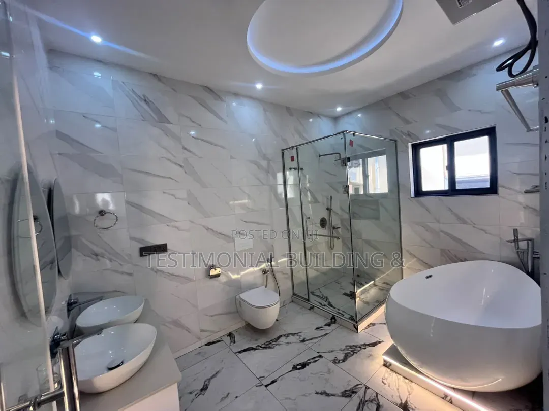 4bdrm House in Testimonial Building, School Junction for rent