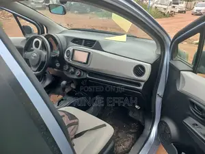 Toyota Vitz 1.5 FWD 3dr 2014 Blue