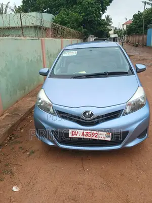 Toyota Vitz 1.5 FWD 3dr 2014 Blue