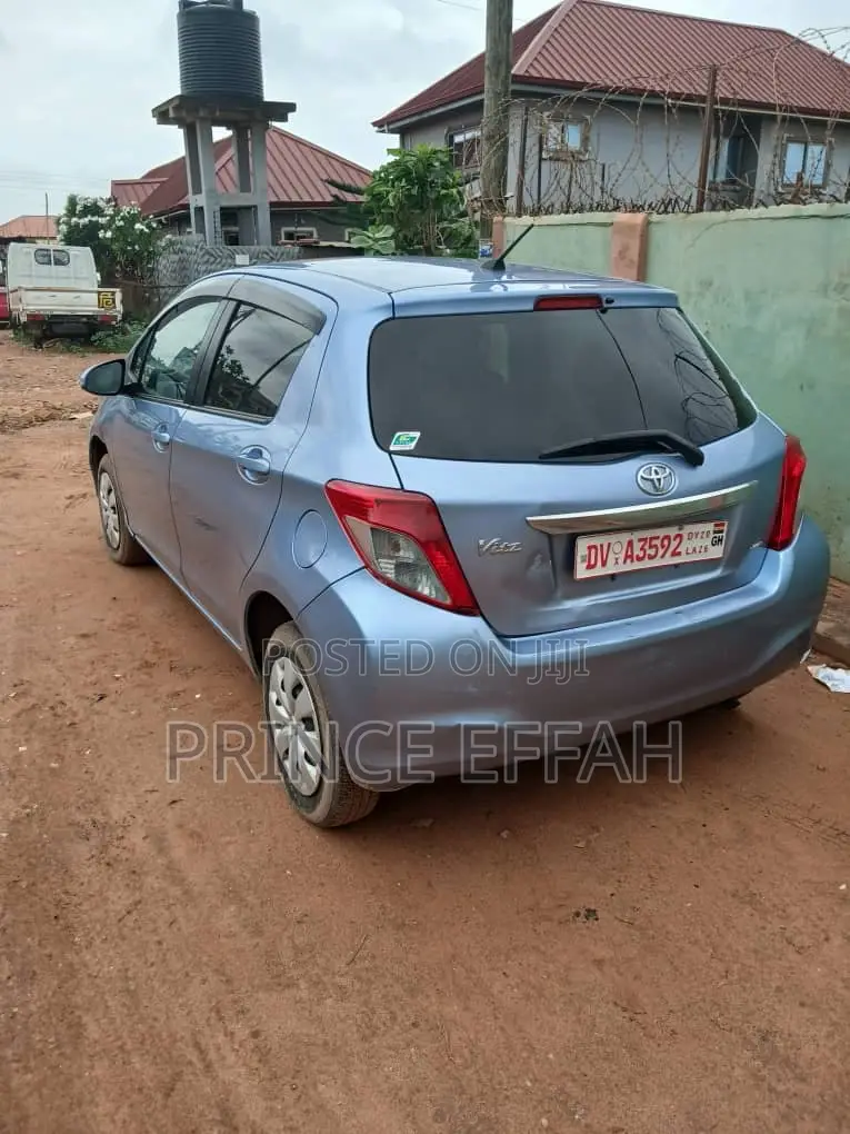 Toyota Vitz 1.5 FWD 3dr 2014 Blue