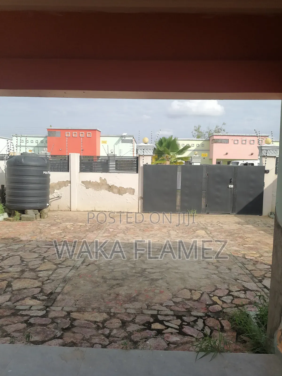 3bdrm House in Reggies Court Estate, Amasaman for sale