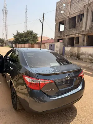 Toyota Corolla 2016 Gray