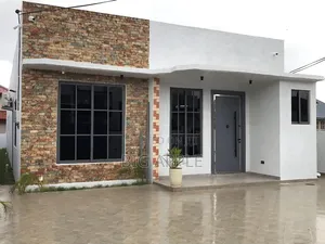3bdrm House in Lakeside Estate for sale