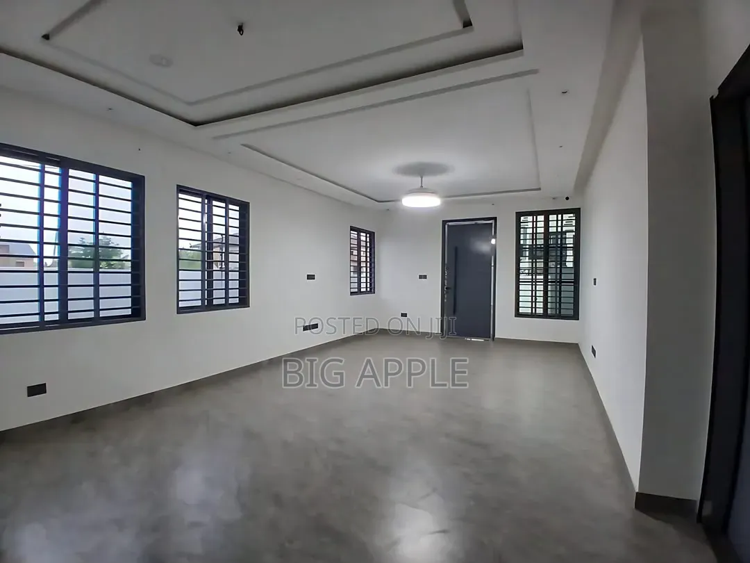 3bdrm House in Lakeside Estate for sale