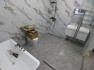 3bdrm House in Lakeside Estate for sale