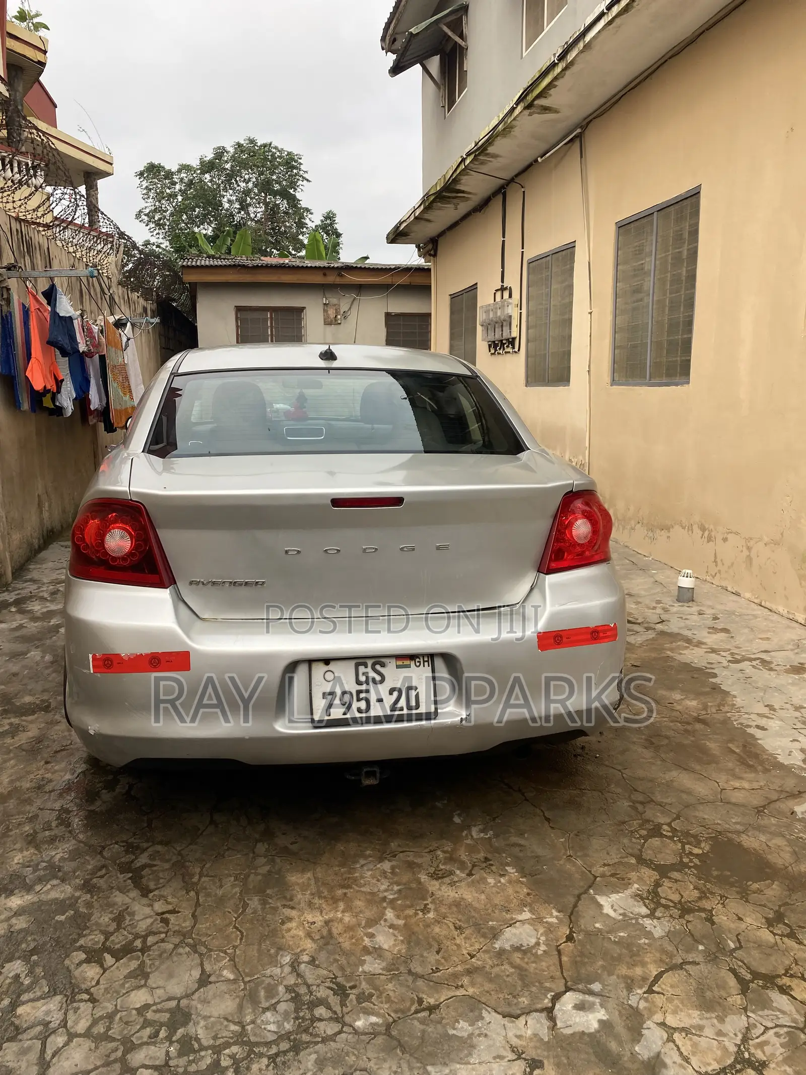 Dodge Avenger 2011 Silver