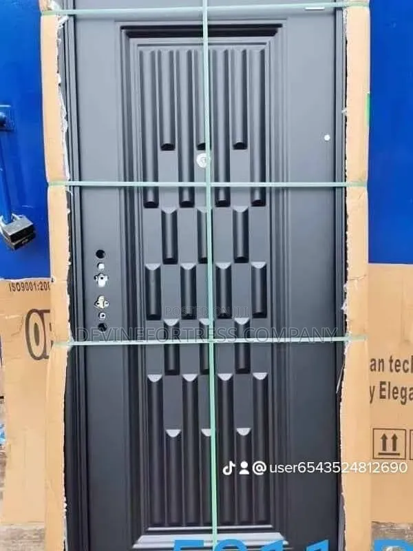 High Quality Sed Black Rough Door Available in One N Half