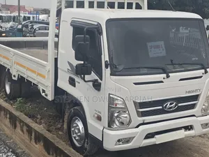 Hyundai Mighty Truck 2017 3 .5 Ton