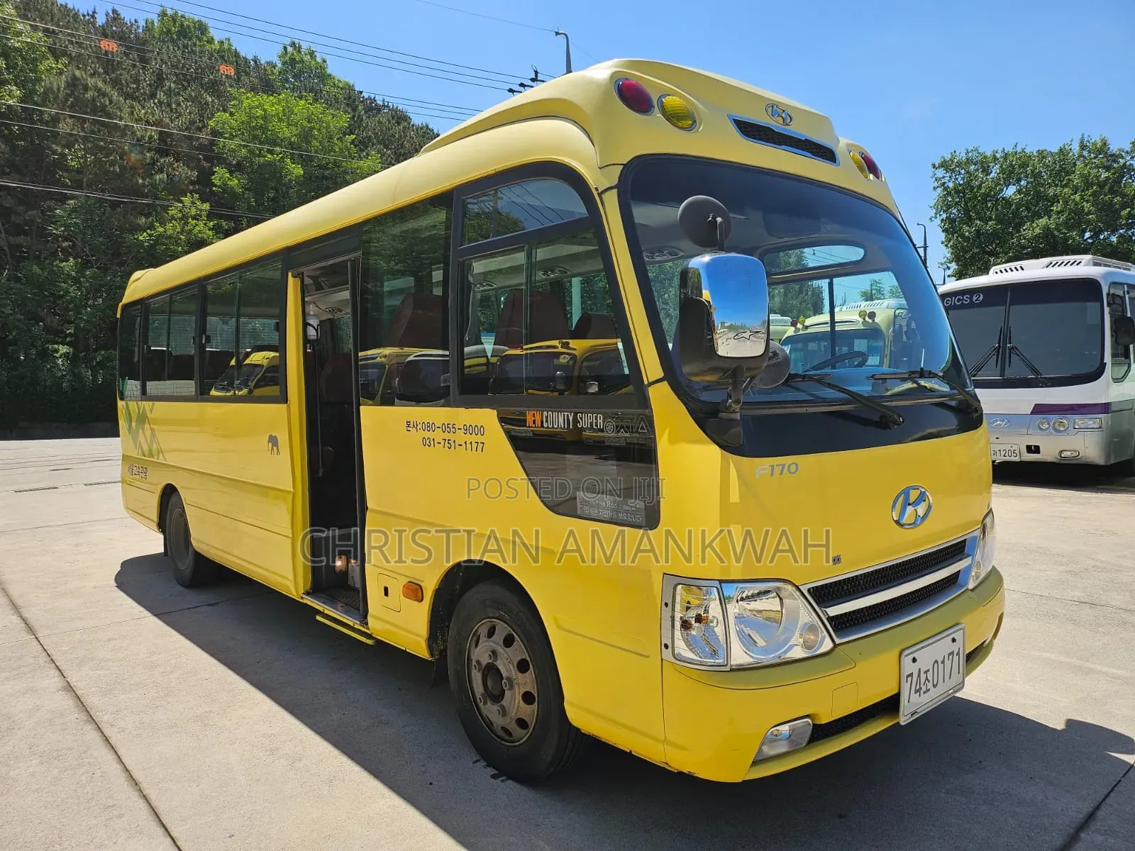 New Hyundai County 2012 Yellow