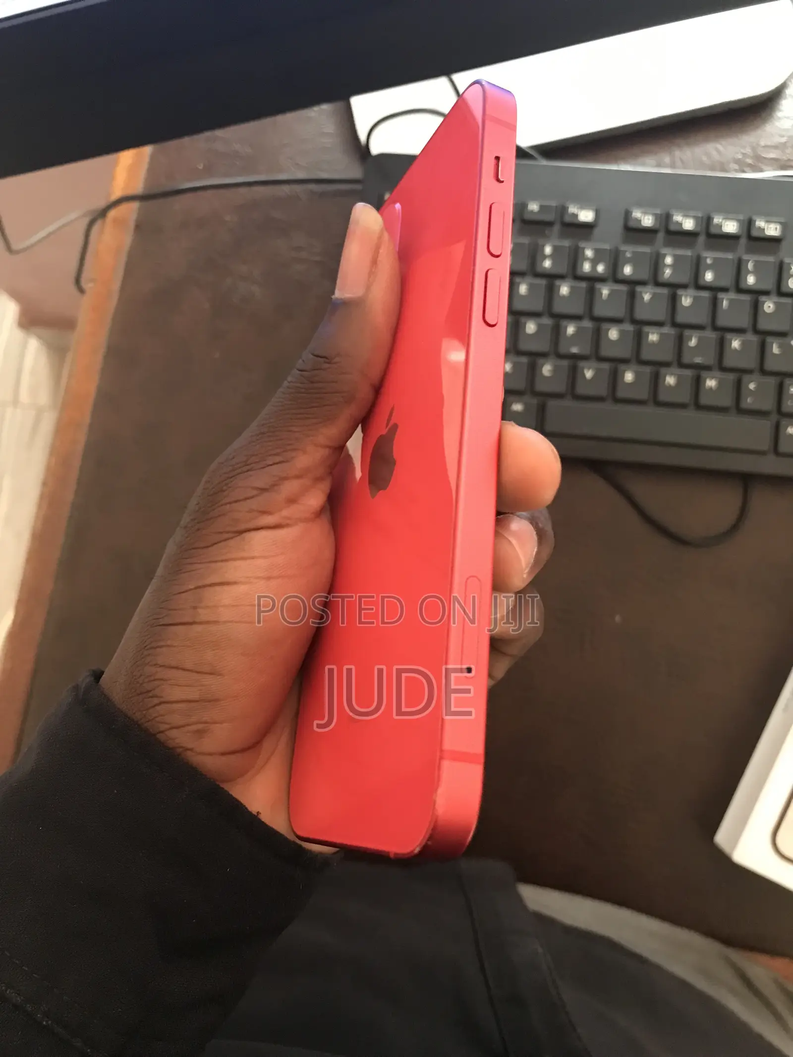 Apple iPhone 12 64 GB Red