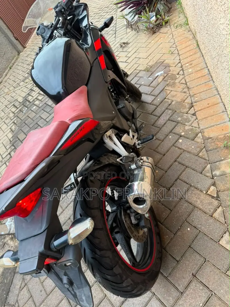 Honda CBR 2018 Red
