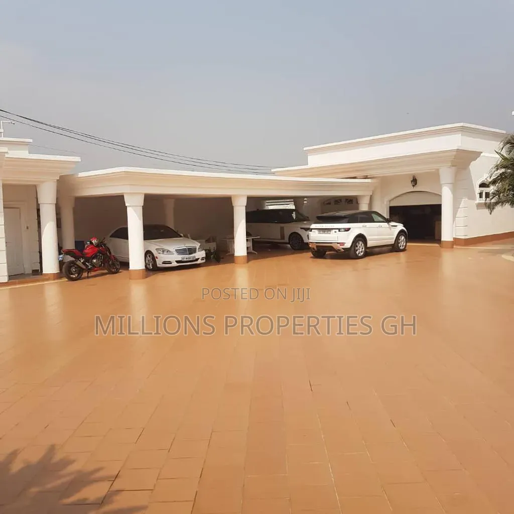 Furnished 9bdrm Mansion in Millions Properties, Kumasi Metropolitan