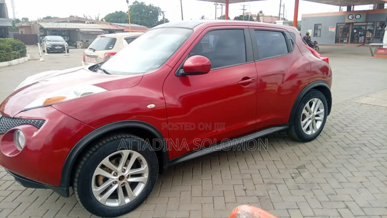 Nissan Juke 2011 Red