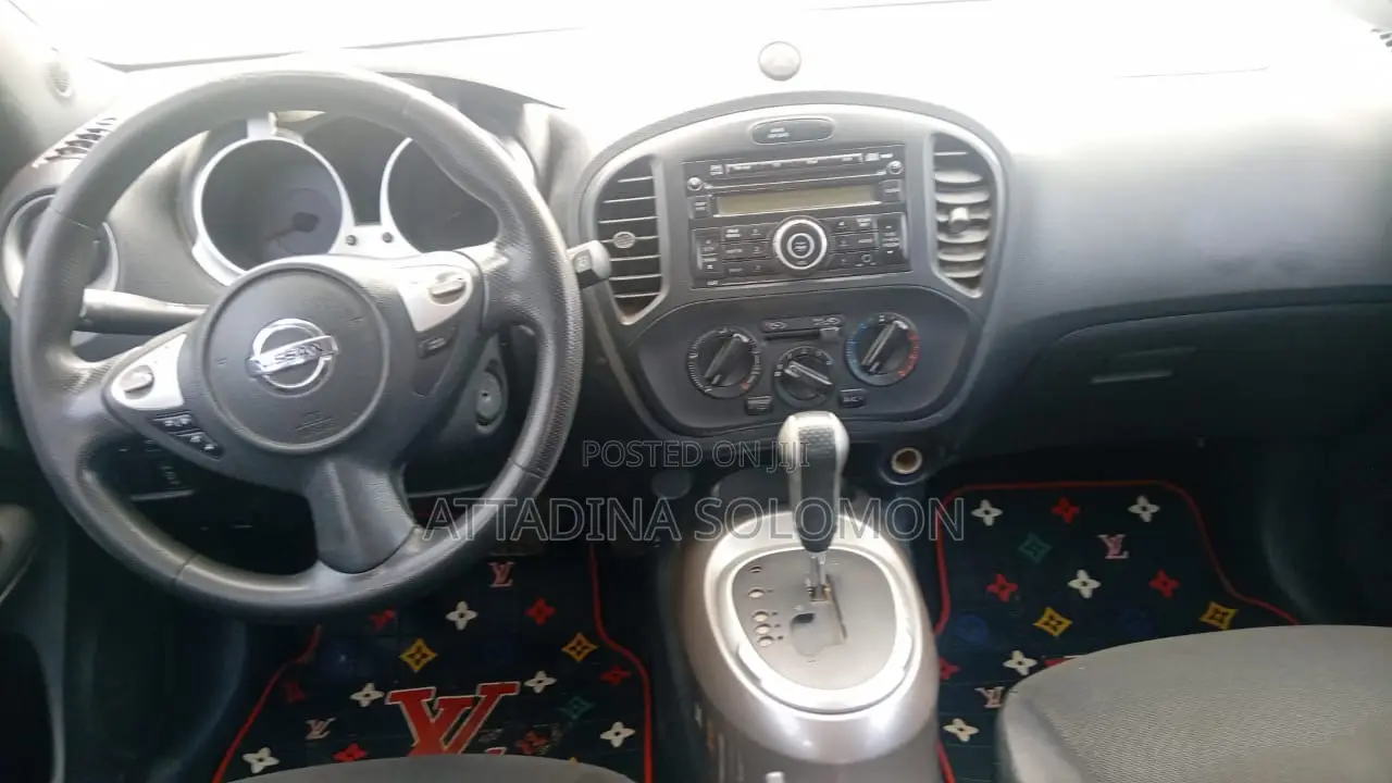 Nissan Juke 2011 Red