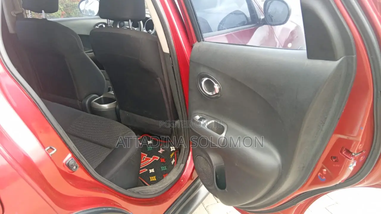 Nissan Juke 2011 Red