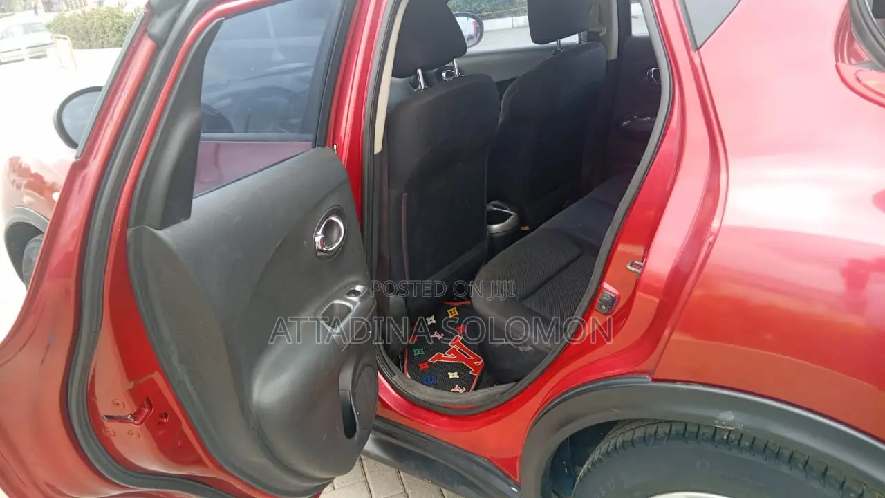 Nissan Juke 2011 Red