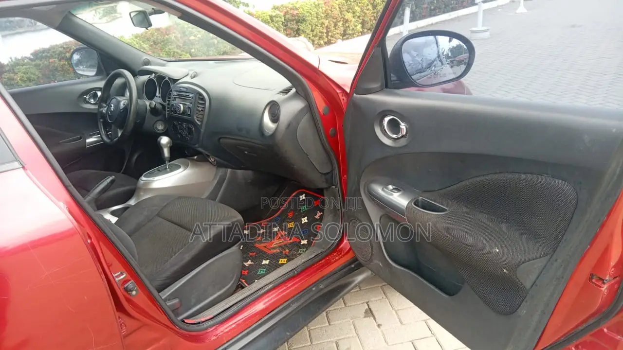 Nissan Juke 2011 Red