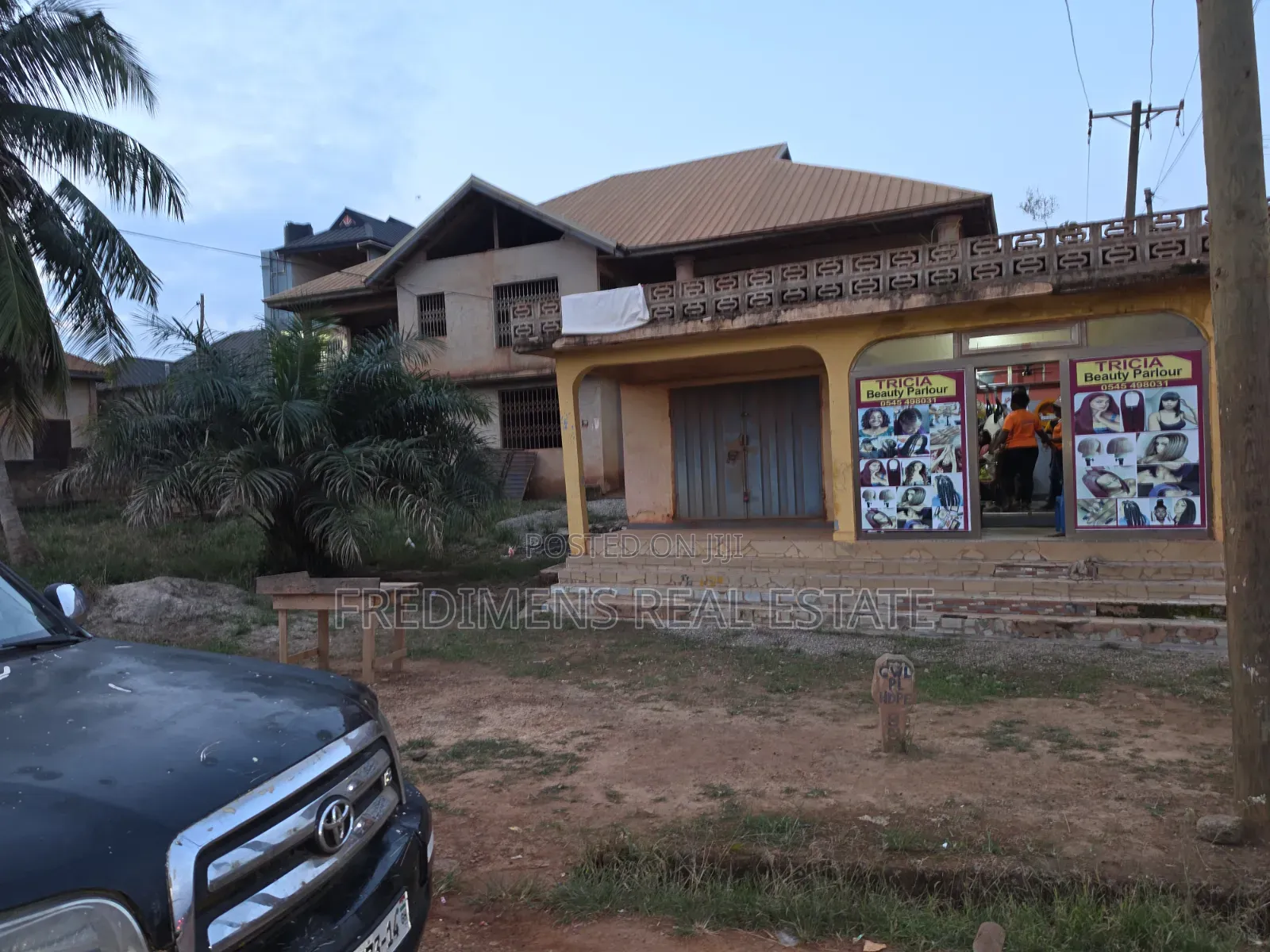 8bdrm House in Fredimens Real, Kumasi Metropolitan for sale