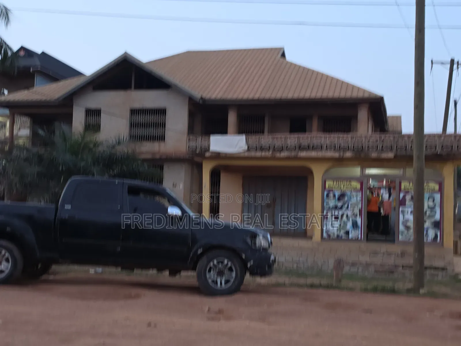 8bdrm House in Fredimens Real, Kumasi Metropolitan for sale