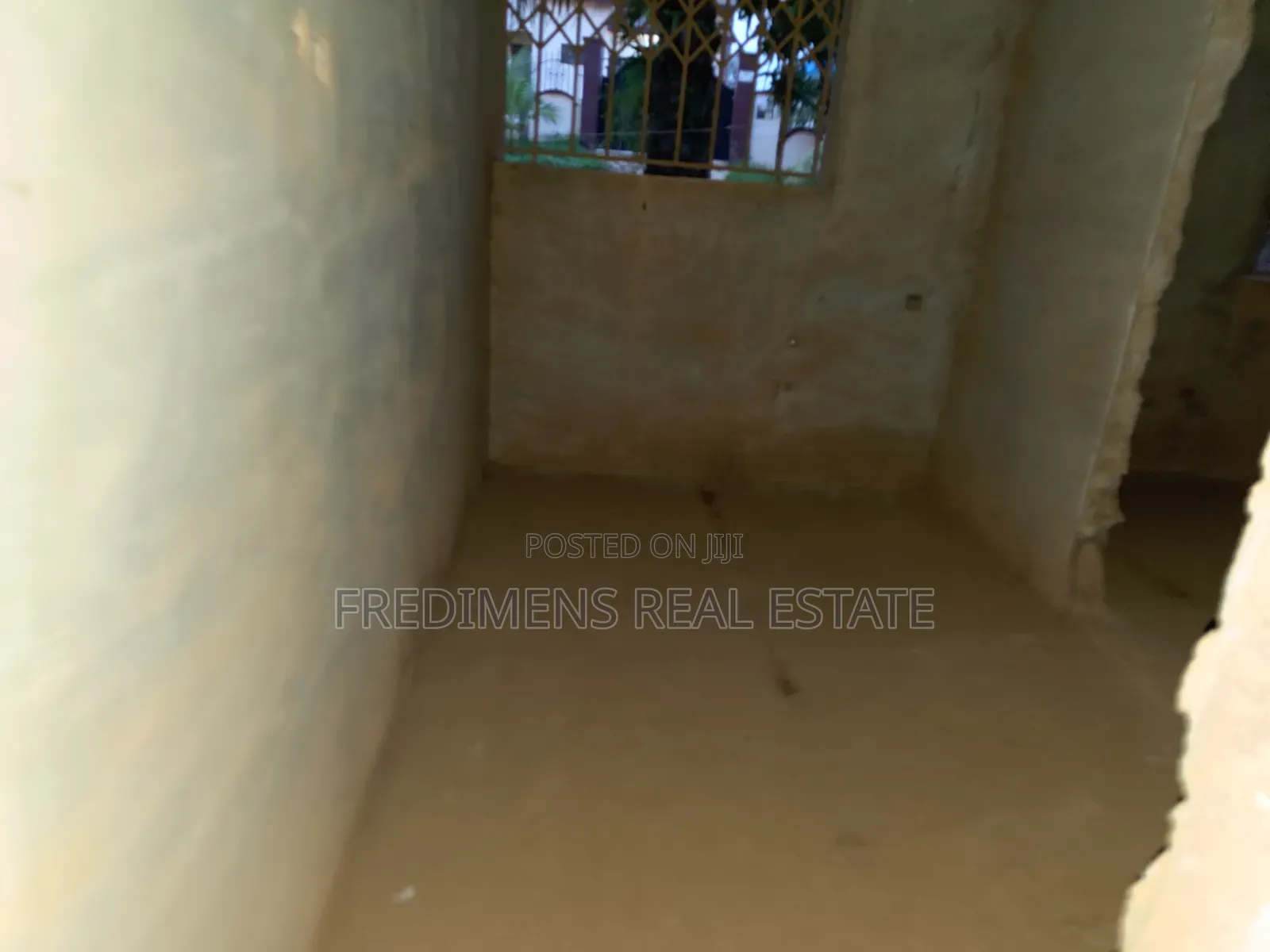 8bdrm House in Fredimens Real, Kumasi Metropolitan for sale
