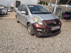 Toyota Vitz 1.3 FWD 5dr 2010 Silver