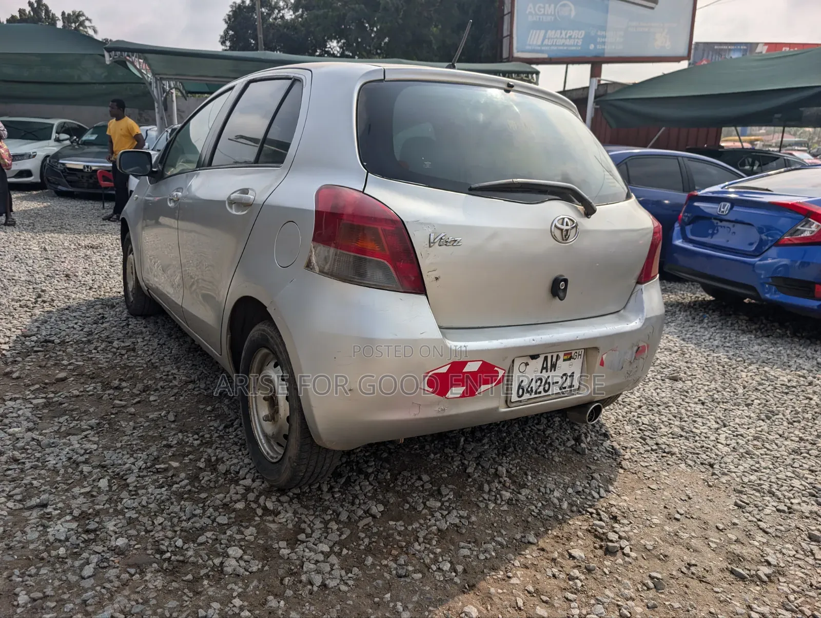 Toyota Vitz 1.3 FWD 5dr 2010 Silver