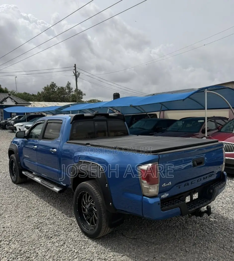 Toyota Tacoma 4dr Double Cab 2016 Blue