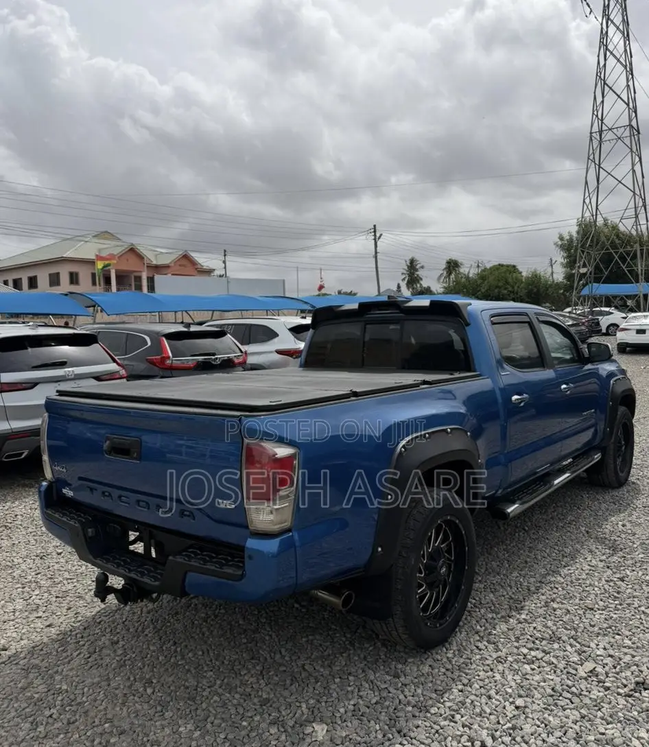 Toyota Tacoma 4dr Double Cab 2016 Blue