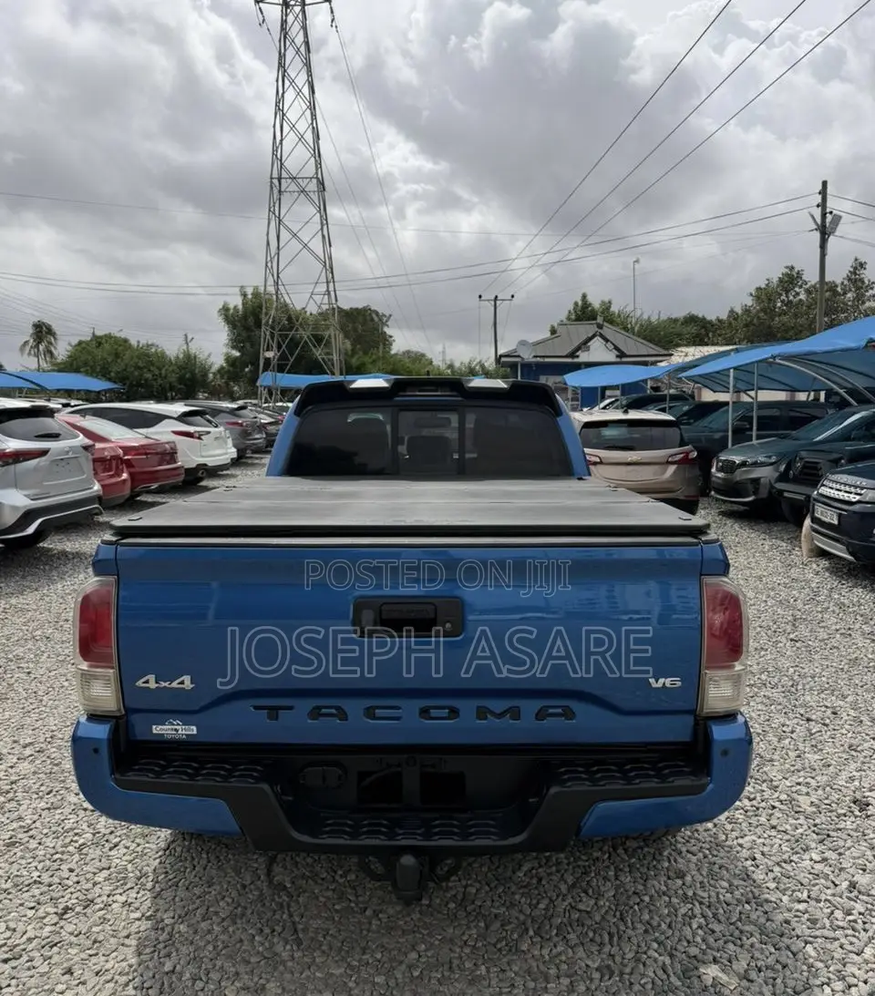 Toyota Tacoma 4dr Double Cab 2016 Blue