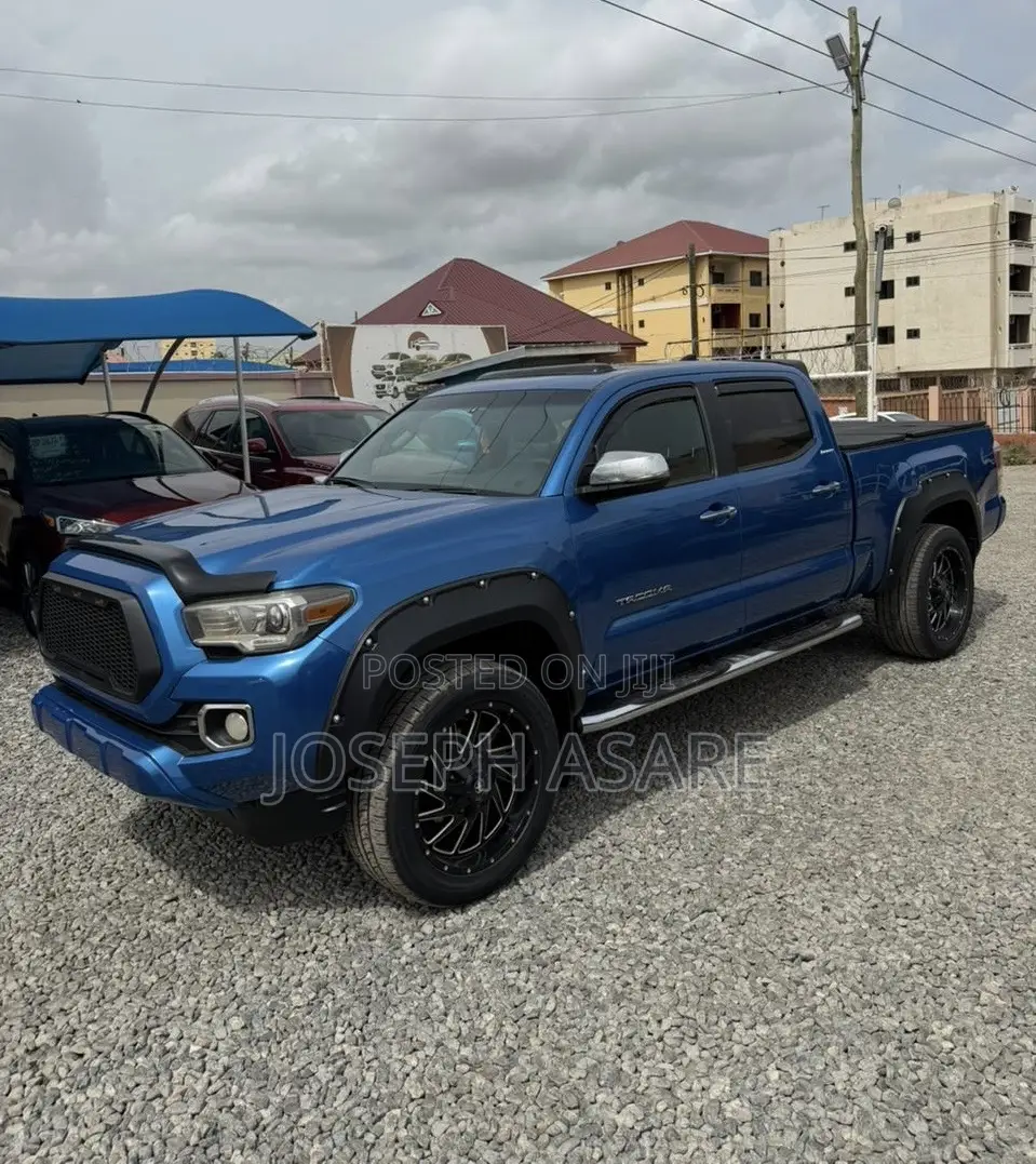 Toyota Tacoma 4dr Double Cab 2016 Blue