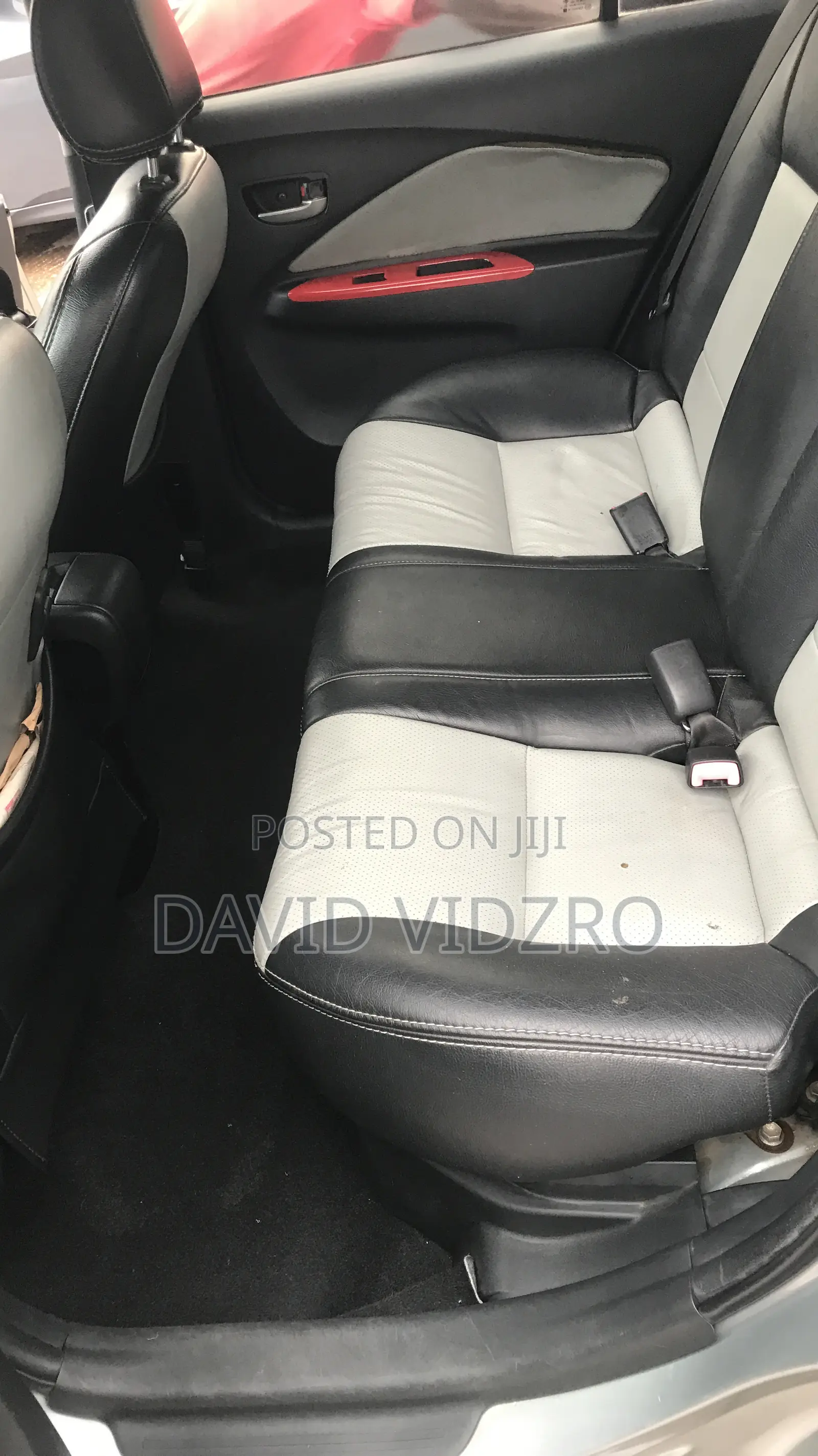 Toyota Yaris 2009 Silver