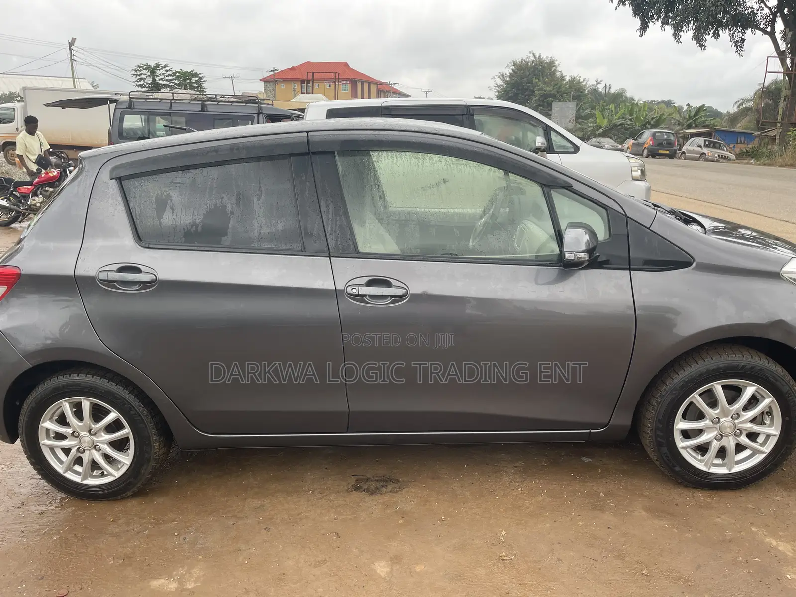 Toyota Vitz 2014 Gray