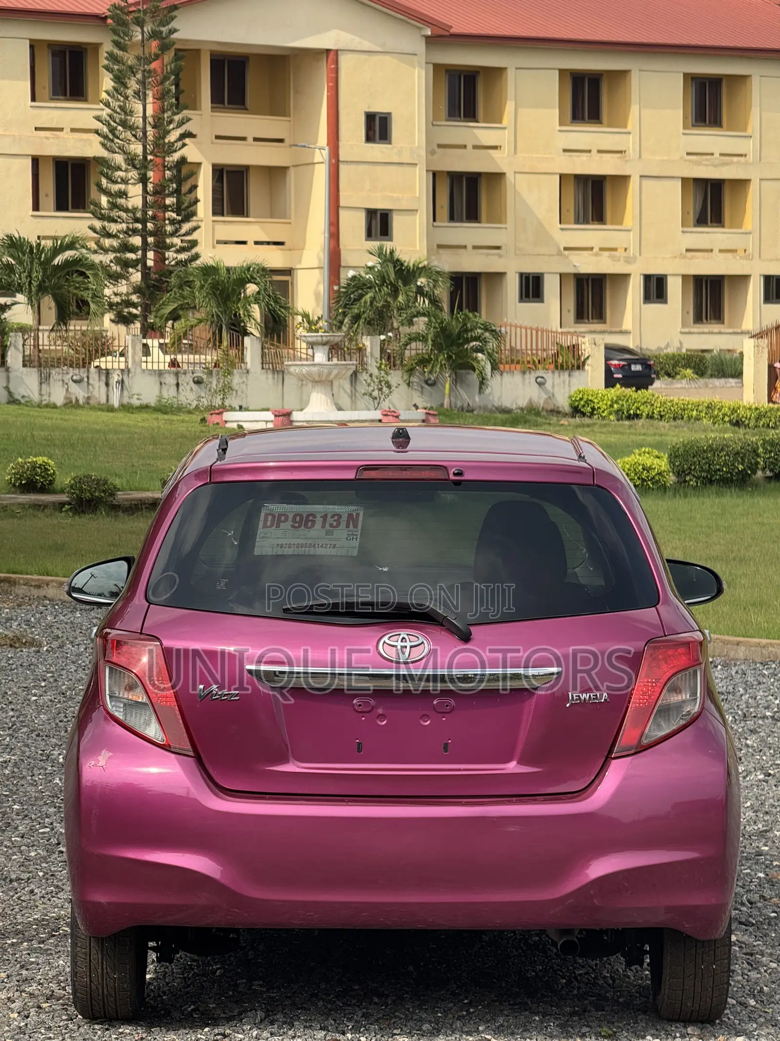 Toyota Vitz 1.3 AWD 5dr 2012 Purple