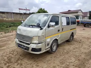 Nissan Caravan (Urvan) 2012 Silver