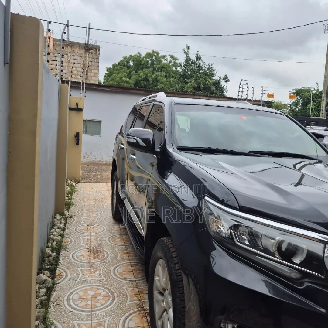 Toyota Land Cruiser Prado 2.7 2017 Black
