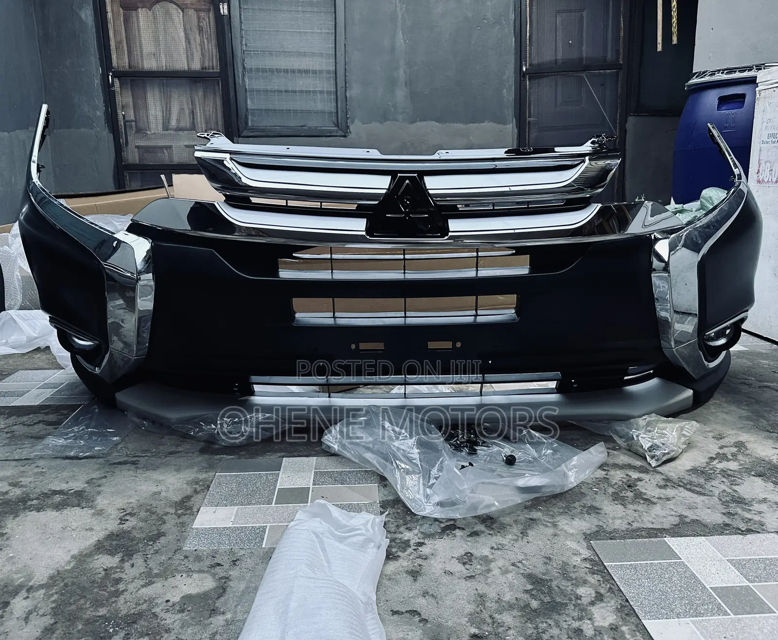 Mitsubishi Outlander 2016-2018 Complete Bumper Available
