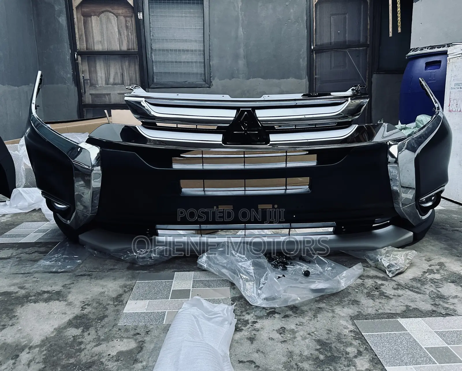 Mitsubishi Outlander 2016-2018 Complete Bumper Available
