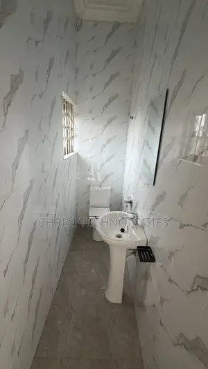 2bdrm Apartment in Franko Estate, Ofankor for rent