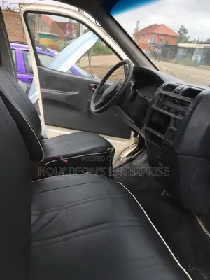 Toyota HiAce 2010 White