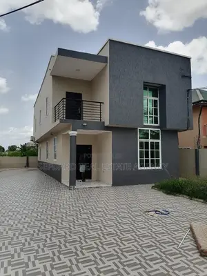 4bdrm Duplex in Sefdard Properties, Pokuase for rent