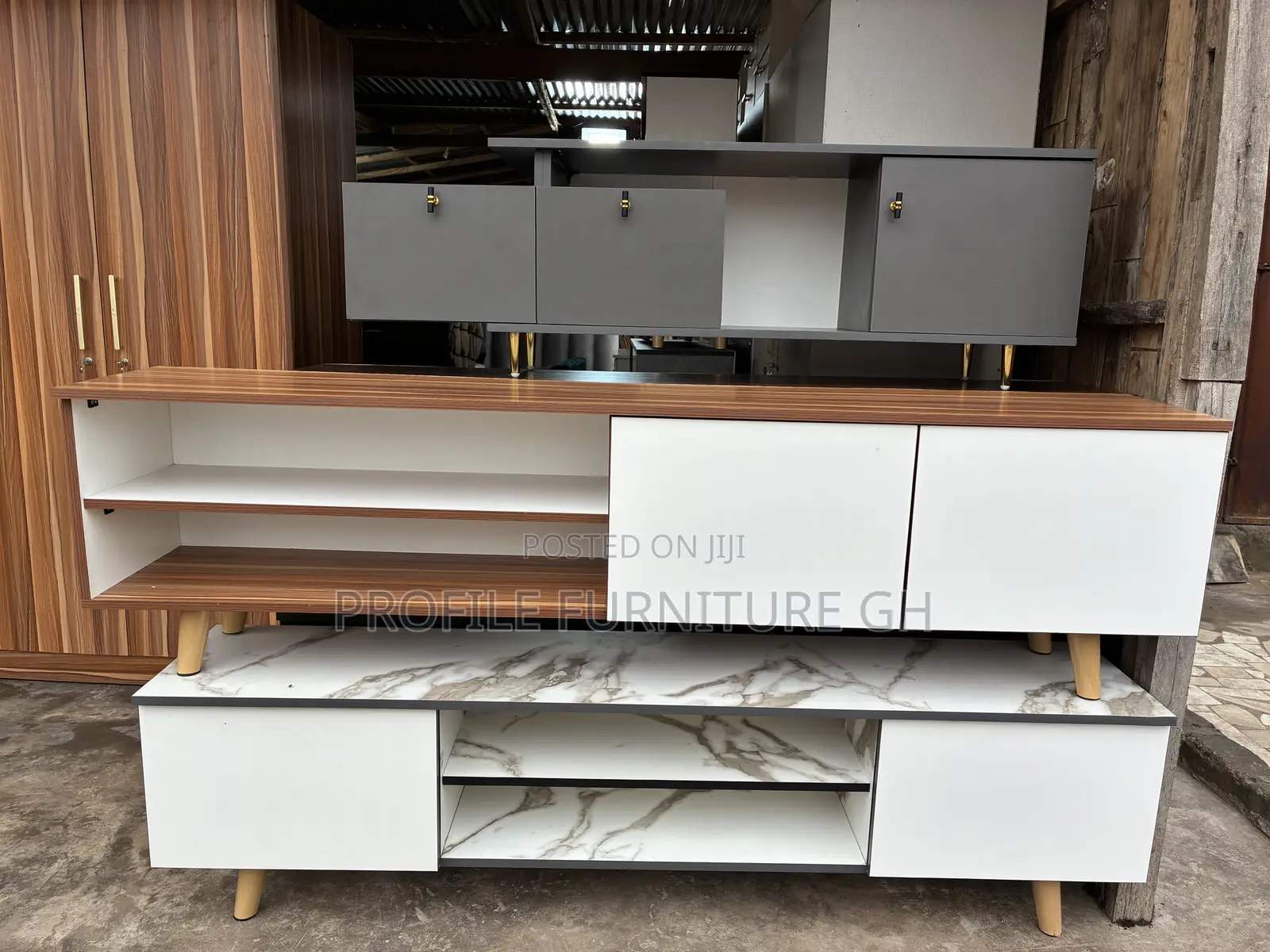 5 Feet TV Stand // Laminated TV Stand