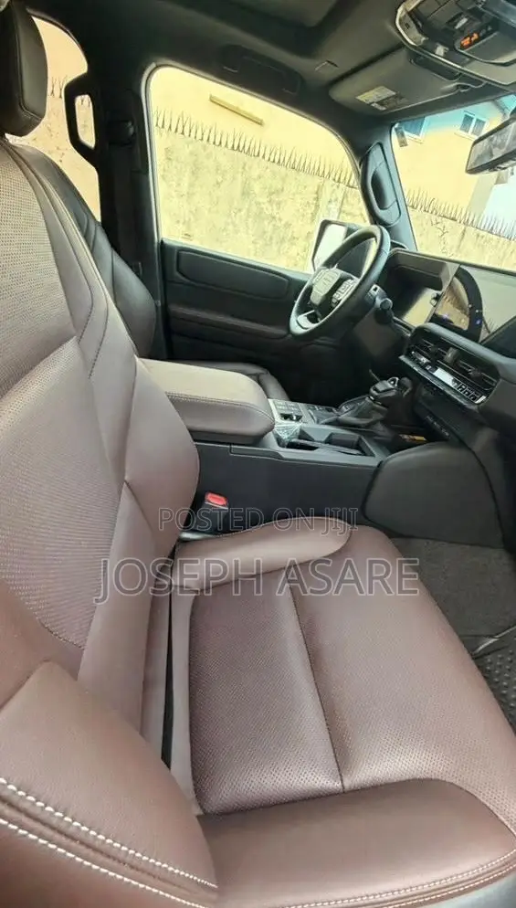 Toyota Land Cruiser 2025 Silver
