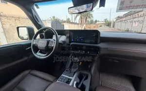 Toyota Land Cruiser 2025 Silver