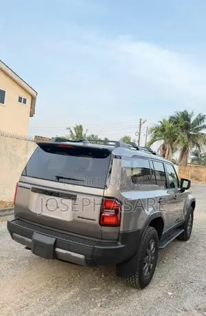 Toyota Land Cruiser 2025 Silver