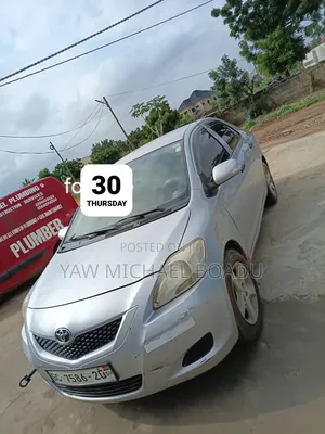Toyota Belta 2010 Silver