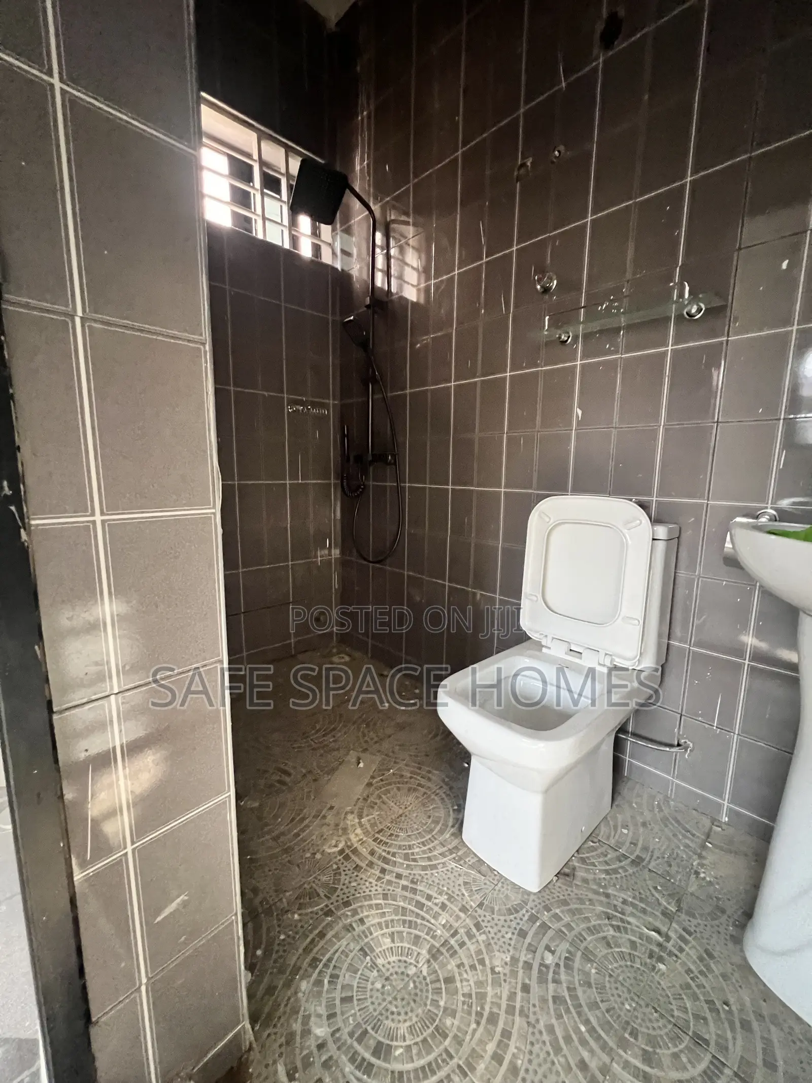 2bdrm Apartment in Burma Camp for rent