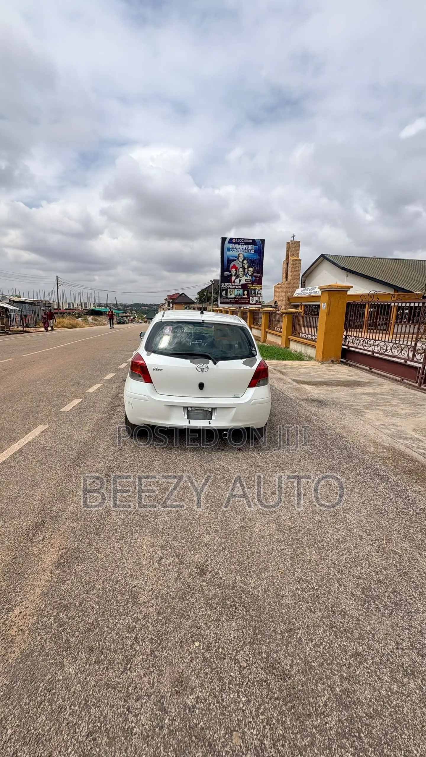 Toyota Vitz 1.3 AWD 3dr 2010 White