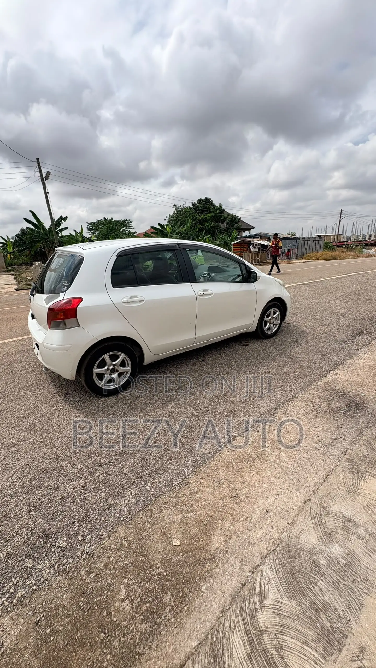 Toyota Vitz 1.3 AWD 3dr 2010 White