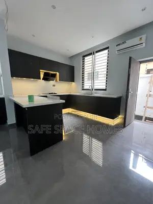 4bdrm Duplex in Burma Camp for rent