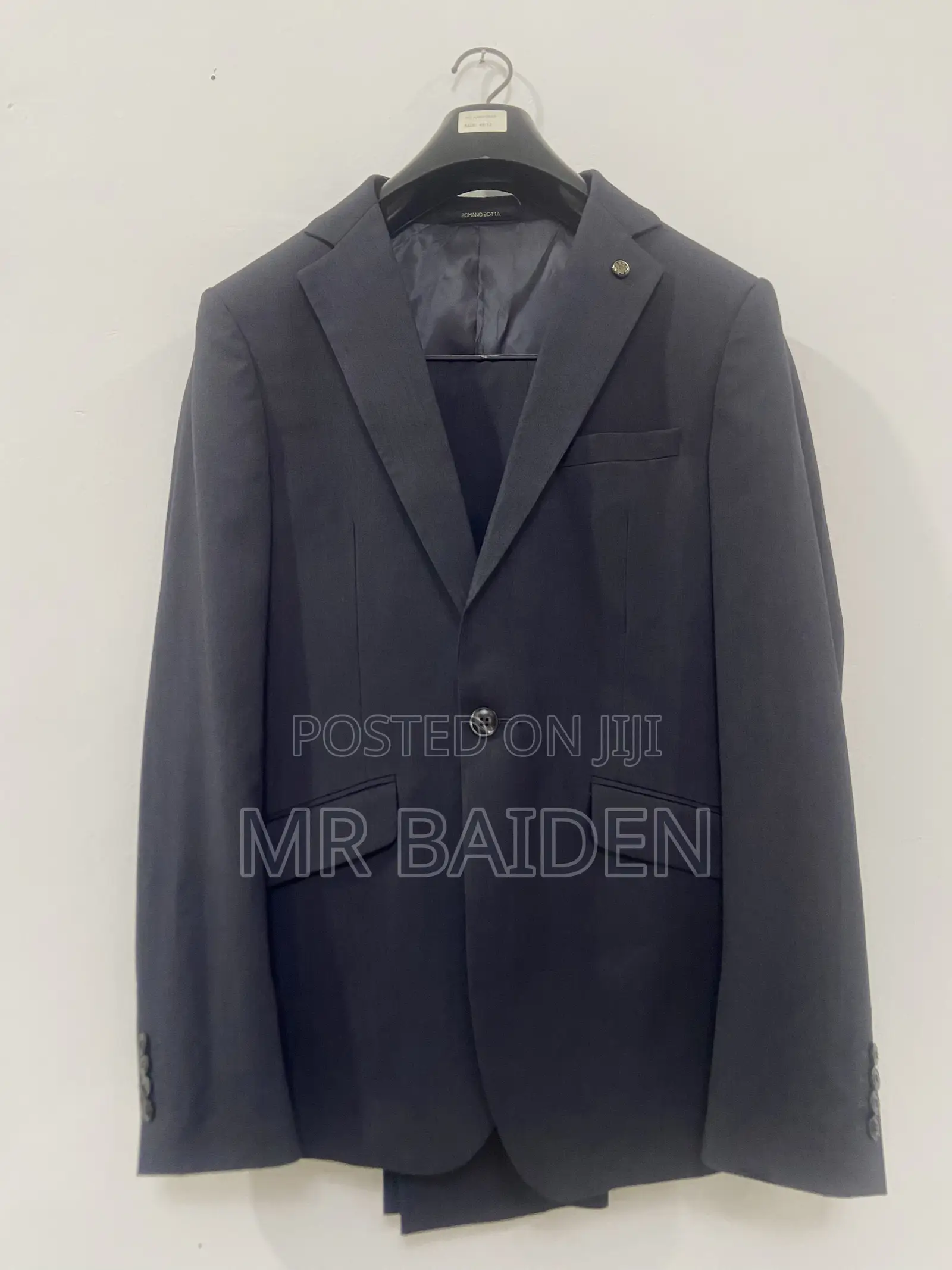 Romano Botta Classic Fit One-Button Gray Italian Suit